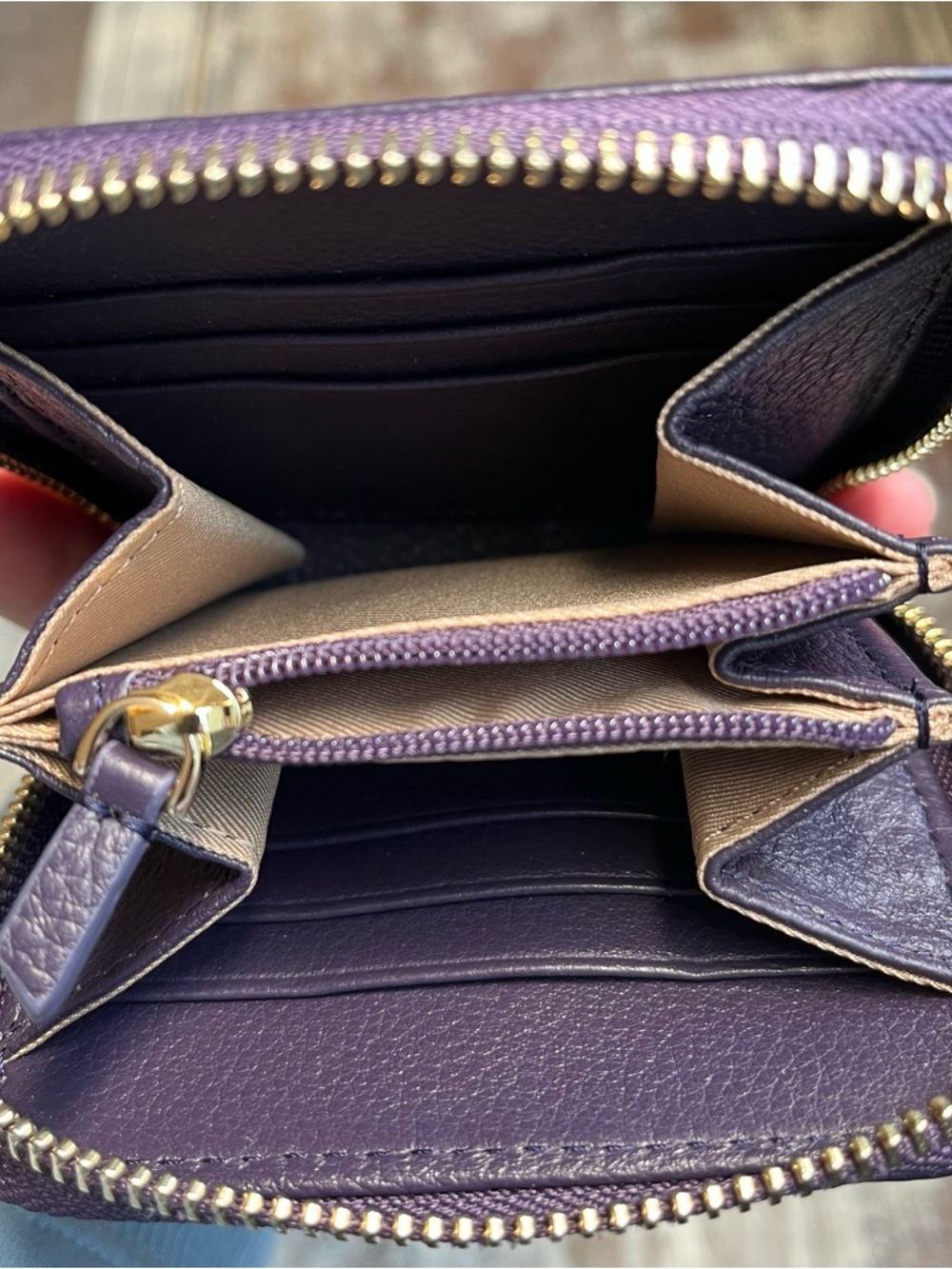 Levenger Purple Pebbled Leather Zip Around Wallet Compact Card Holder
Gold Logo - Picture 4 of 4